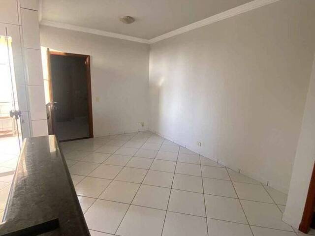 #69 - Apartamento para Locação em Arapongas - PR - 3