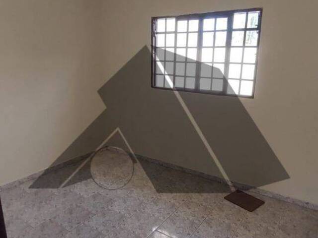 #275 - Casa para Locação em Arapongas - PR