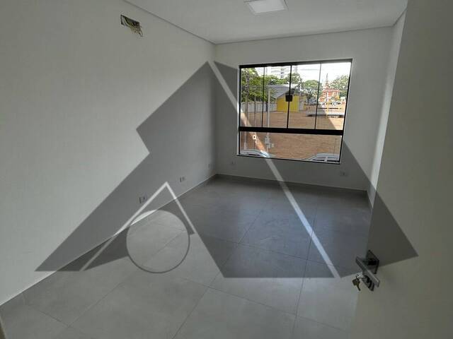 #324 - Sala Comercial para Locação em Arapongas - PR - 2