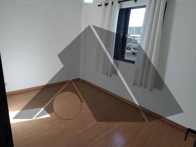 Apartamento para Locação em Arapongas - 2