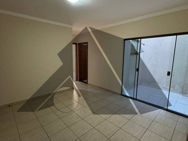 #390 - Apartamento para Locação em Arapongas - PR - 2